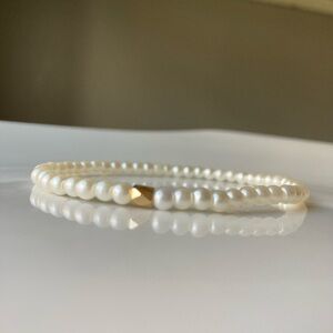 Exquisitely Dainty Frashwater Pearl Bracelet